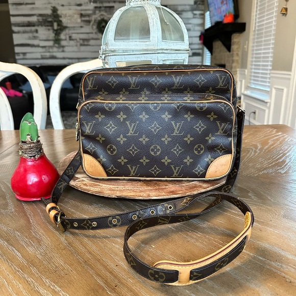 Louis Vuitton Nile Monogram Crossbody Bag - Picture 2 of 16